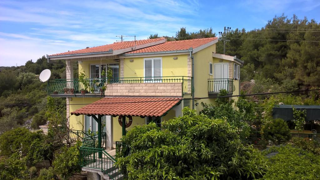 Apartments Mornar Poljica  Kültér fotó